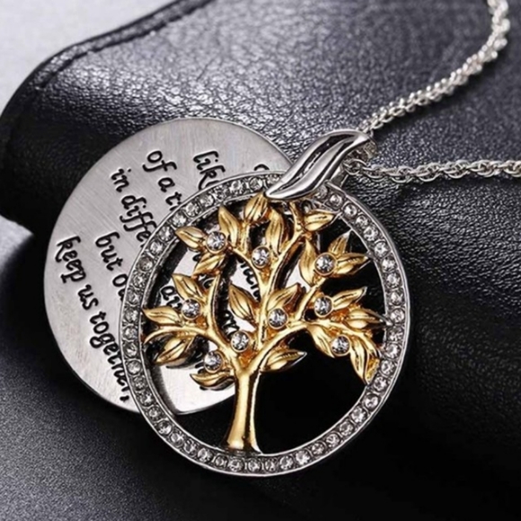 Jewelry - Tree of Life Pendant Necklace